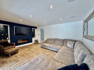 Photo 13- click for photo gallery